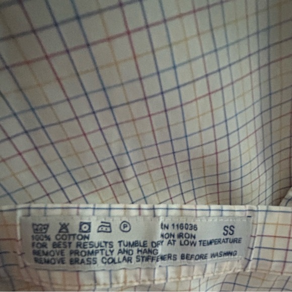Charles Tyrwhitt Non-Iron Performance Twill Check Shirt - Picture 2 of 4